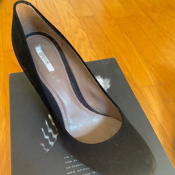 Black Geox suede shoes - Picture 5 of 6